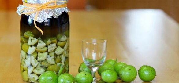 nuez verde para los parásitos